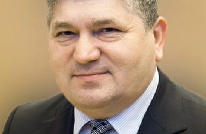 {Prof. Andrzej Koncicki nagrodzony! Były dziekan Wydziału Medycyny Weterynaryjnej oraz prorektor (w latach 2006-2008) Uniwersytetu Warmińsko-Mazurskiego w Olsztynie, odebrał ministerialną nagrodę za całokształt dorobku naukowego.}