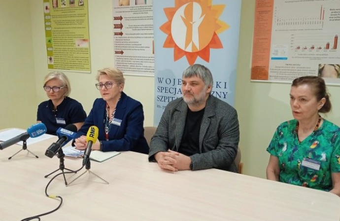 {Szpital Dziecięcy rozpoczyna pilotażowy program koordynowanej opieki nad pacjentami z neurofibromatozami.}