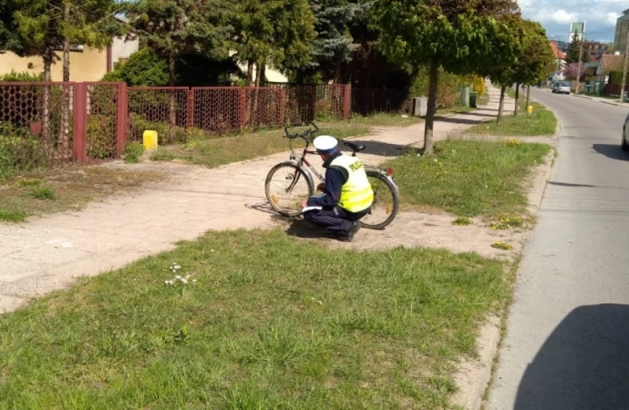 12-letni rowerzysta zderzył się z samochodem, 13-latka została potrącona przez ciągnik.